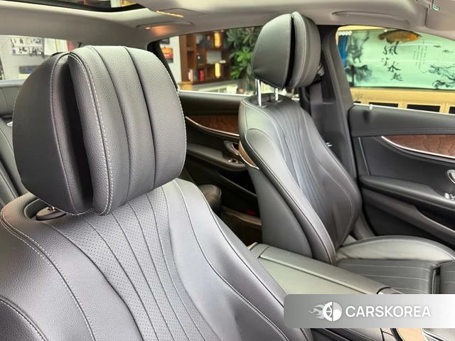 Mercedes-Benz E-class id 4258359 из Китая 35