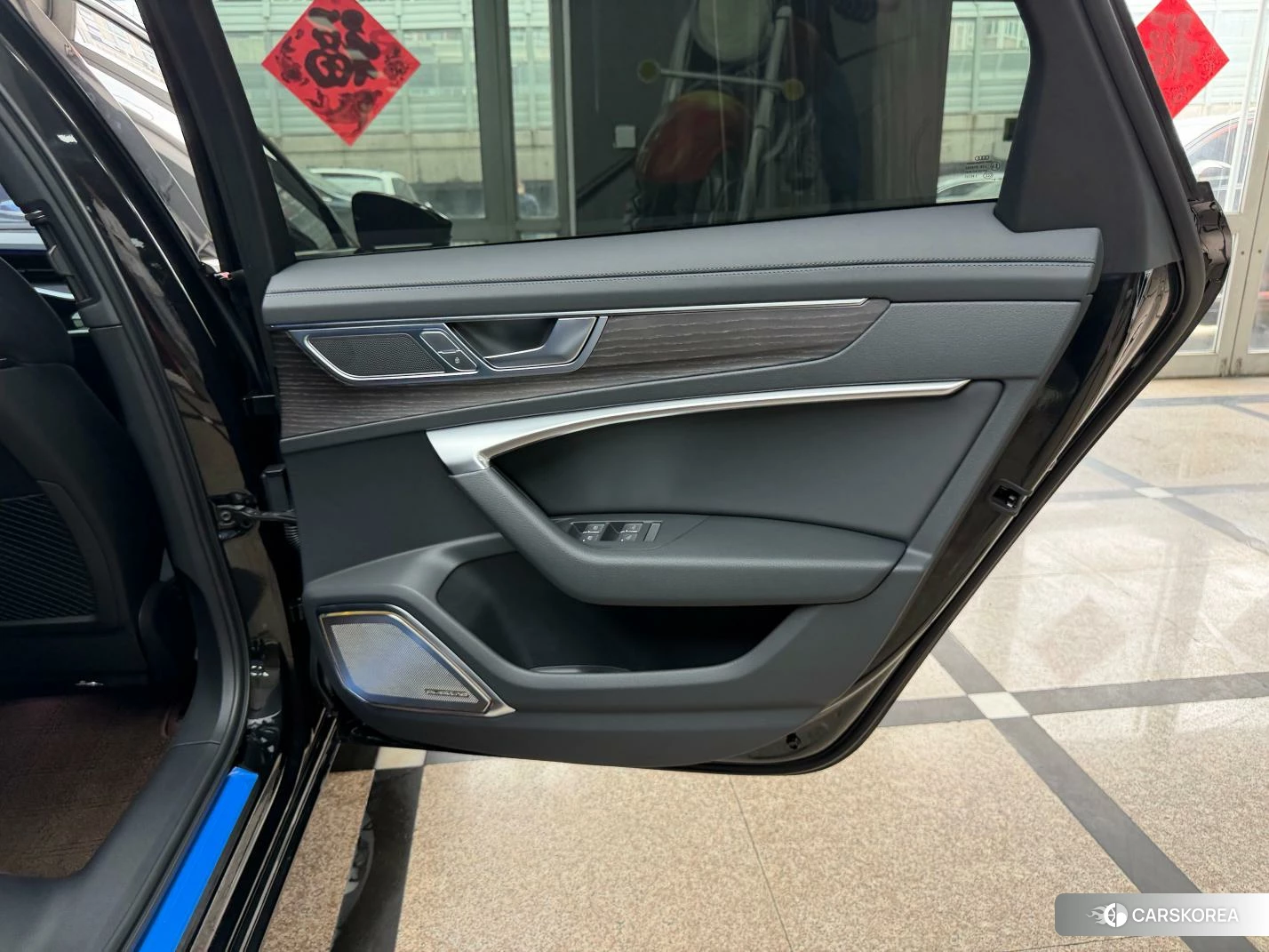 Audi A6L id 4473608 из Китая 35