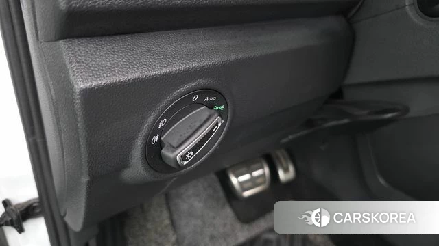 Volkswagen T-Roc id 4849067 из Кореи 35
