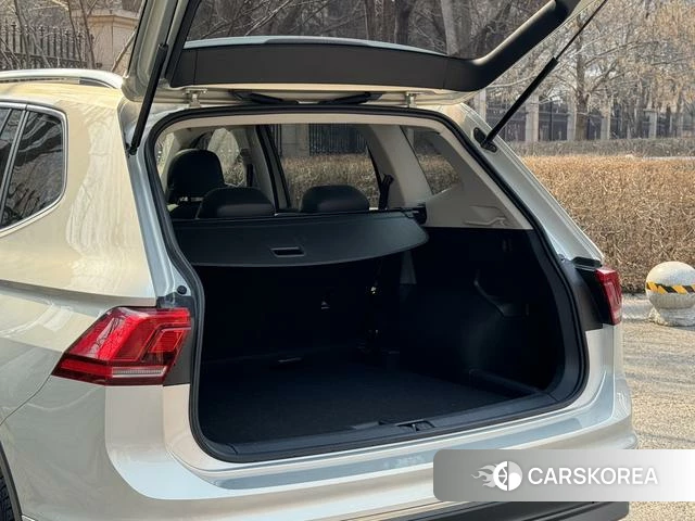 Volkswagen Tiguan L id 4208867 из Китая 35