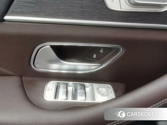 Mercedes-Benz GLS id 3913917 из Китая 35