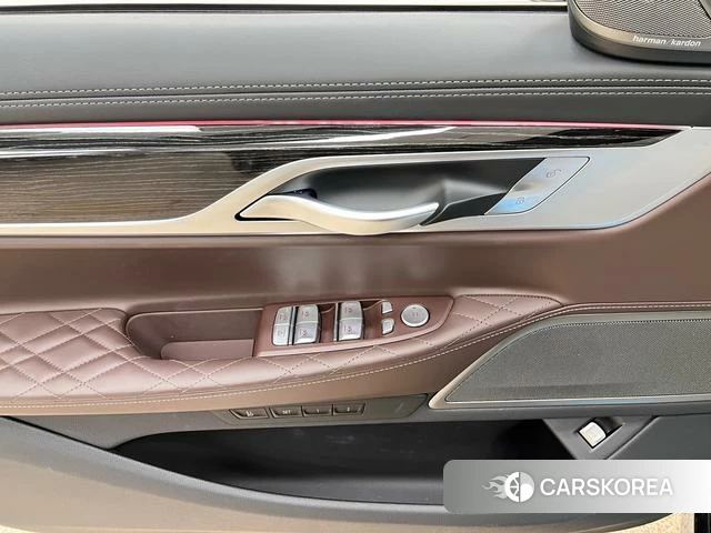 BMW 7 series id 3902341 из Китая 35