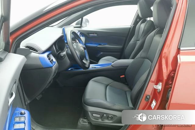 Toyota C-HR id 4313971 из Китая 35