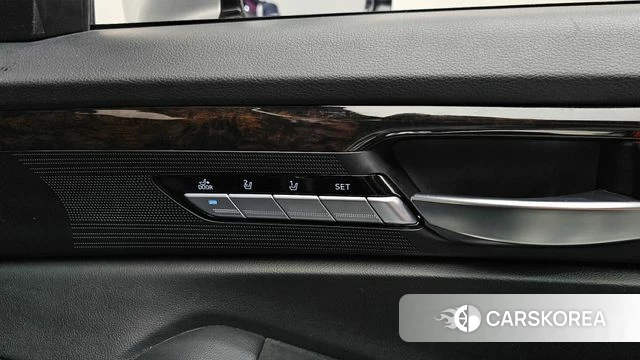 Genesis G90 id 4225221 из Кореи 35