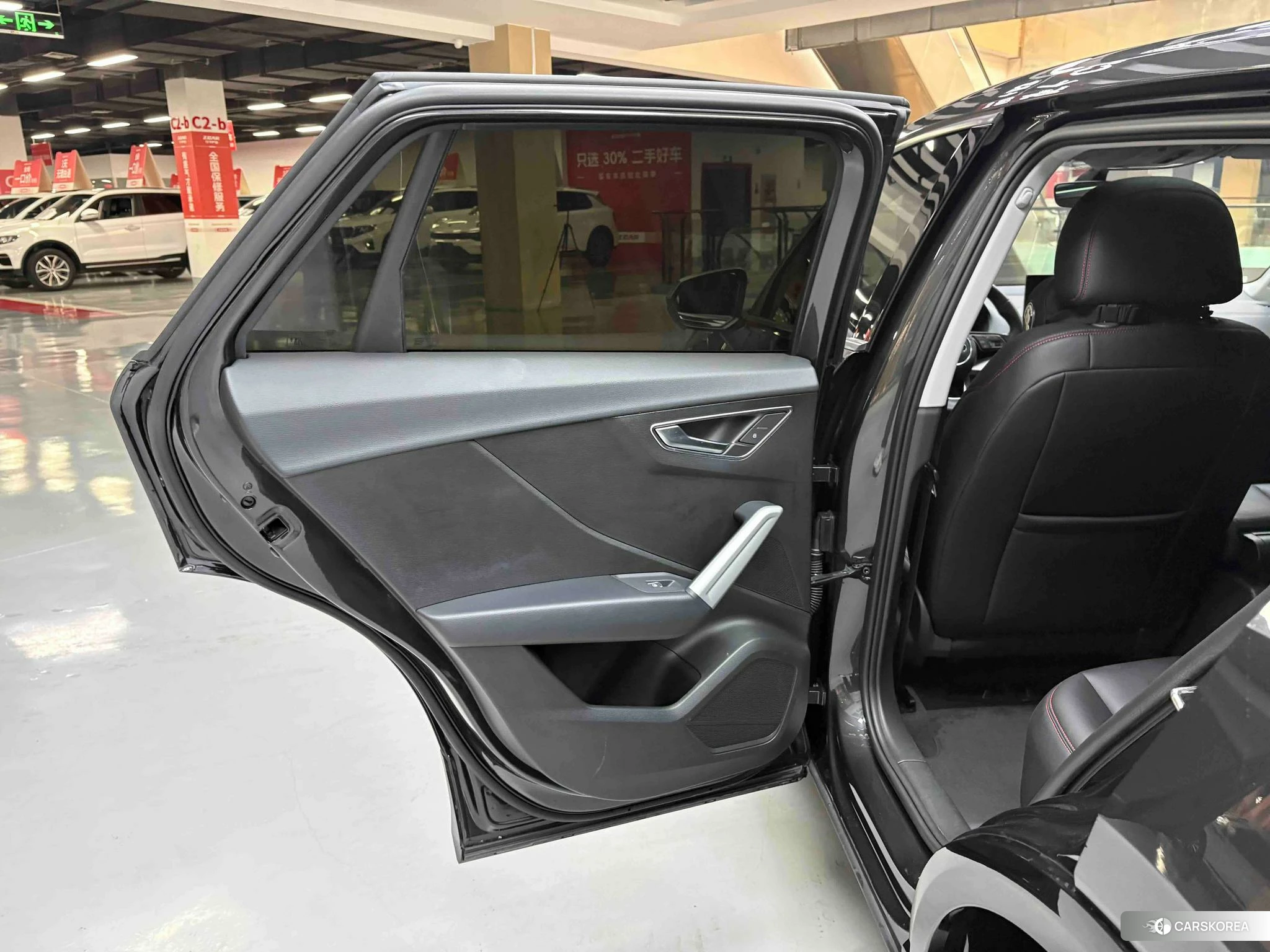 Audi Q2L id 4510600 из Китая 35