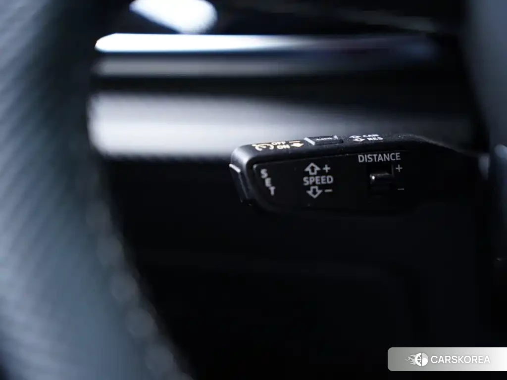 Audi SQ7 id 4601742 из Китая 35