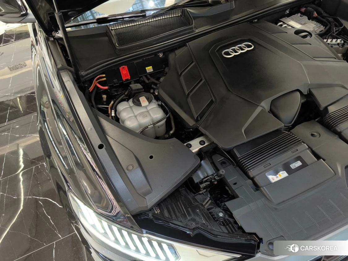 Audi Q8 id 4462112 из Китая 36