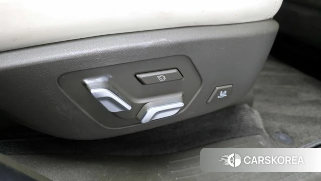 Hyundai Santa Fe (MX5) id 4201269 из Кореи 36