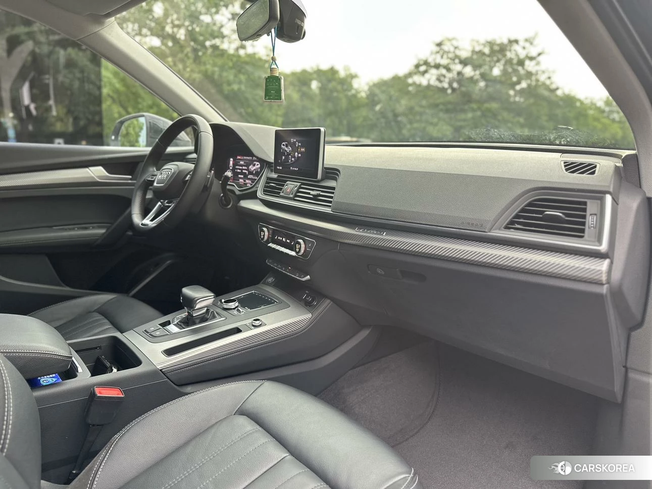 Audi Q5L id 4441311 из Китая 36
