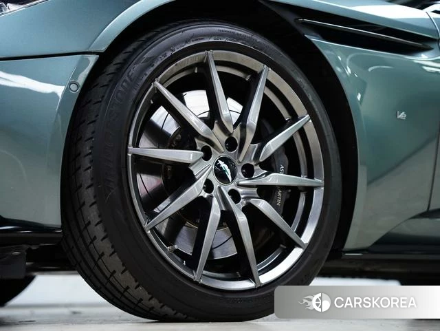 Aston Martin DB11 id 4239200 из Китая 36
