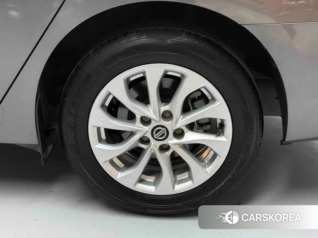 Nissan Xuan Yi id 4274548 из Китая 36
