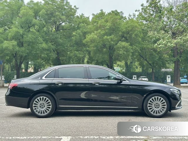 Mercedes-Benz E-class id 4393247 из Китая 36