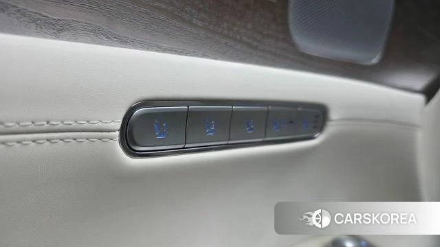 Genesis G90 (RS4) id 4612731 из Кореи 36