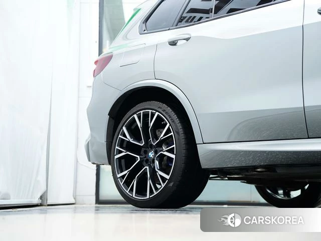 BMW X5 M id 4239124 из Китая 36