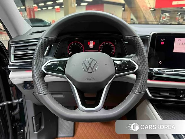 Volkswagen Tourang id 4314168 из Китая 37