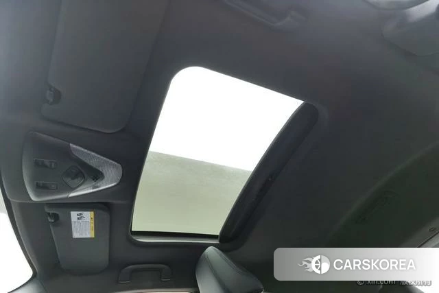 Toyota C-HR id 4313971 из Китая 37