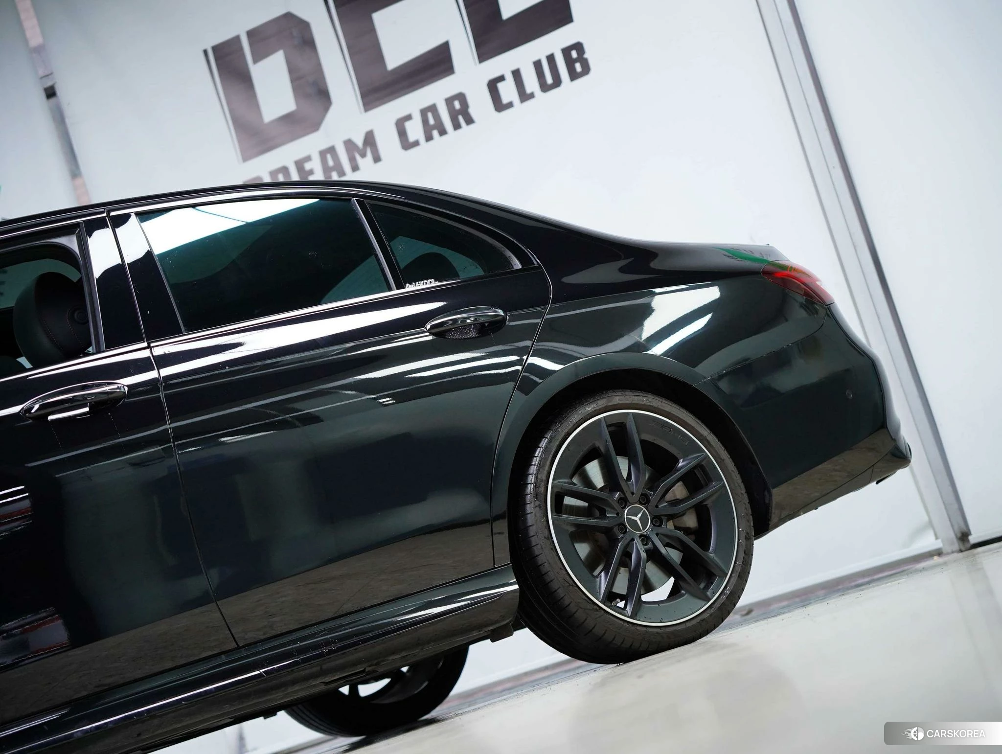 Mercedes-Benz E-class AMG id 4499182 из Китая 36