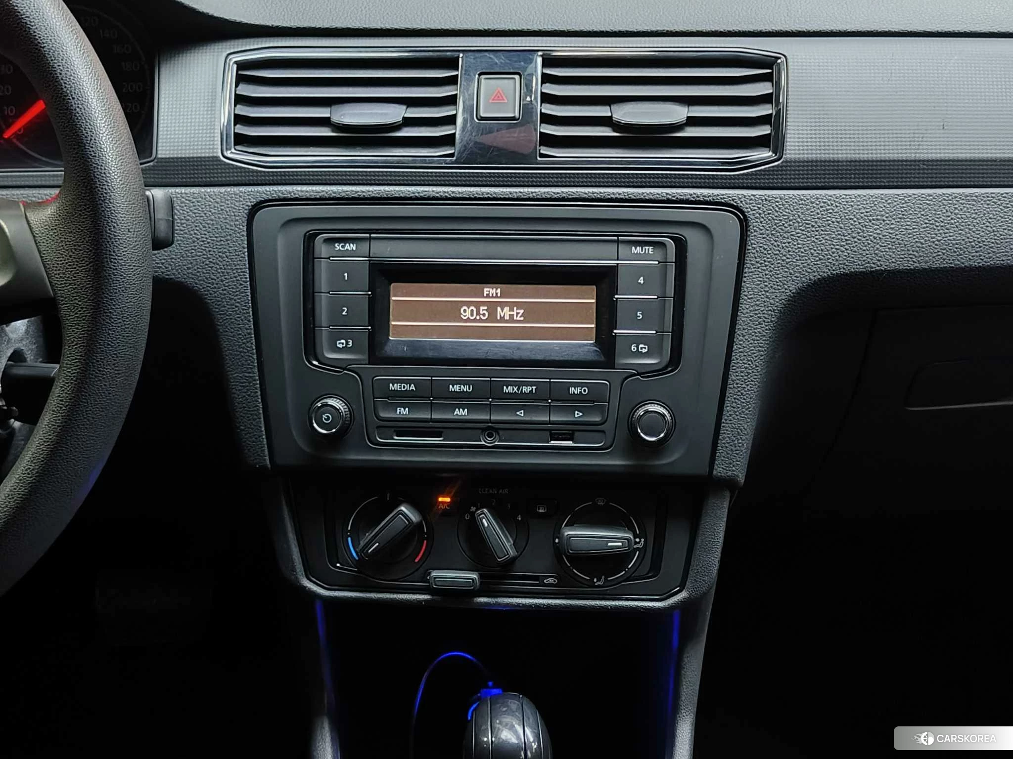 Volkswagen Santana id 4407401 из Китая 37