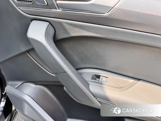 Audi Q5L id 4211480 из Китая 37