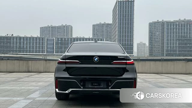 BMW 7 series id 4260552 из Китая 37