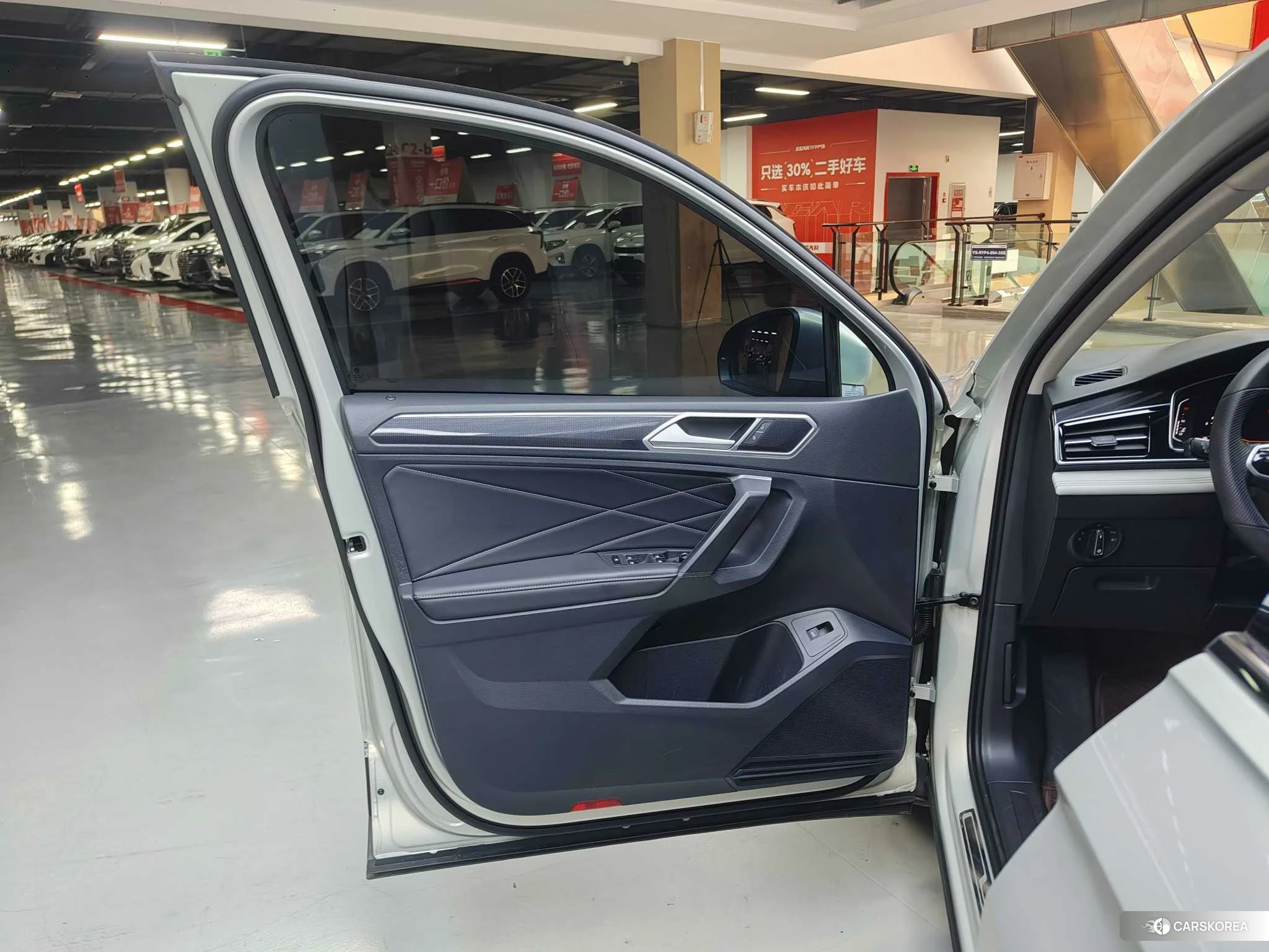 Volkswagen Tiguan L id 4420973 из Китая 37