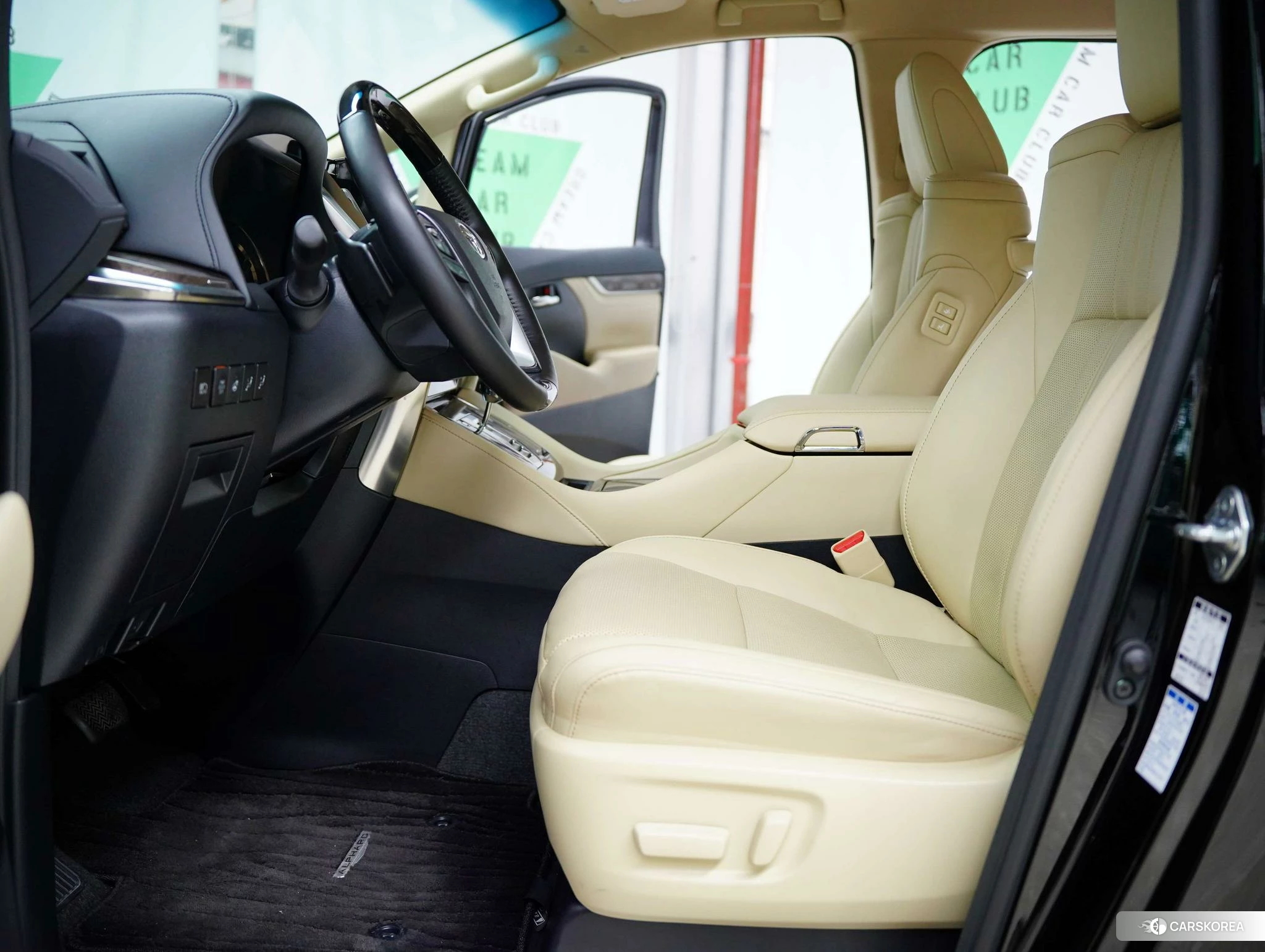 Toyota Elfa id 4511019 из Китая 37