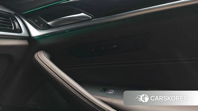 BMW 5 Series (G30) id 4322615 из Кореи 37