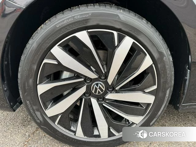 Volkswagen Passat id 4257858 из Китая 37