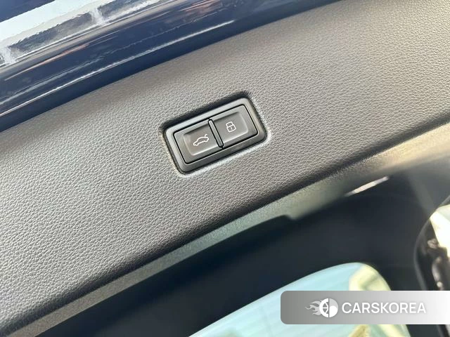 Audi Q5L Sportback id 4213168 из Китая 38