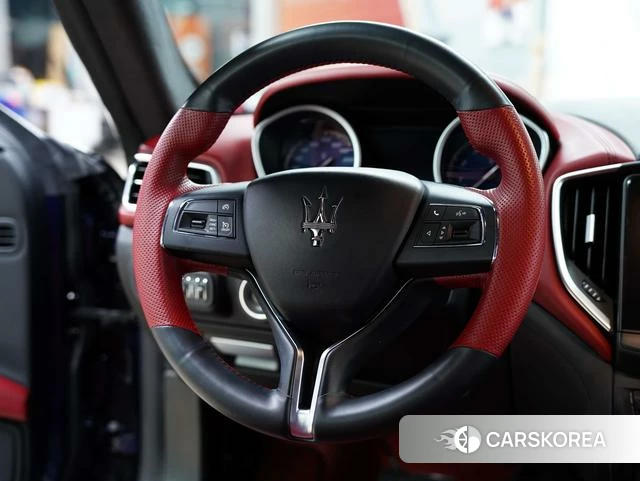Maserati Ghibli id 4211447 из Китая 38