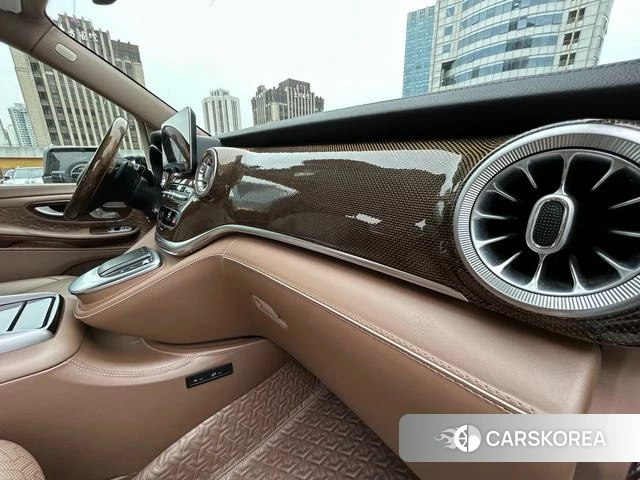 Mercedes-Benz V-class id 4263347 из Китая 38