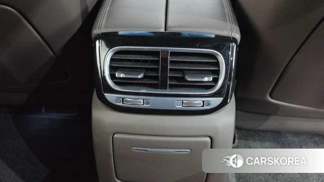 Genesis G90 id 4872992 из Кореи 38