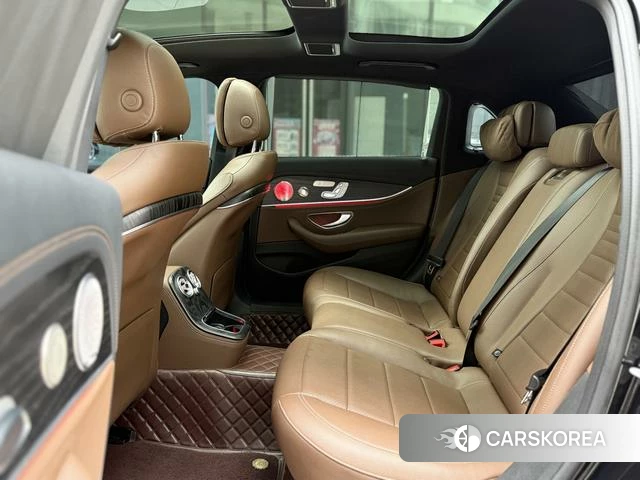 Mercedes-Benz E-class id 4260829 из Китая 38