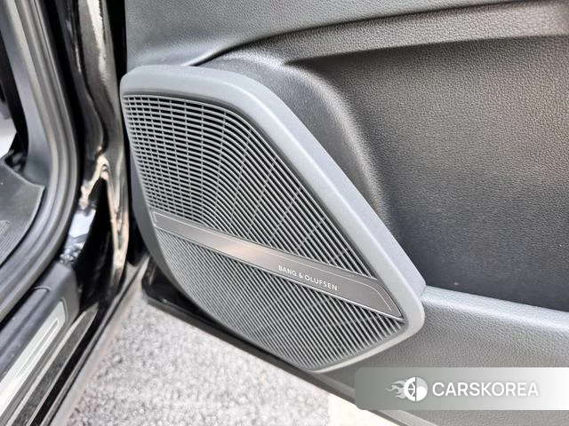 Audi Q5L id 4211480 из Китая 39