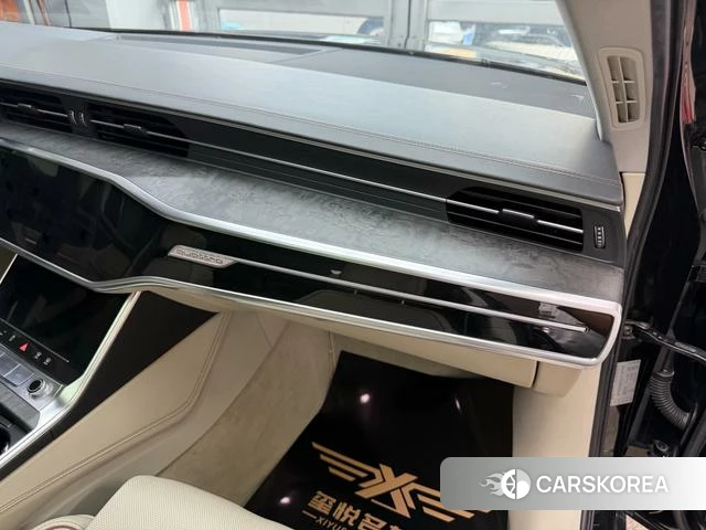 Audi A6L id 4321280 из Китая 39