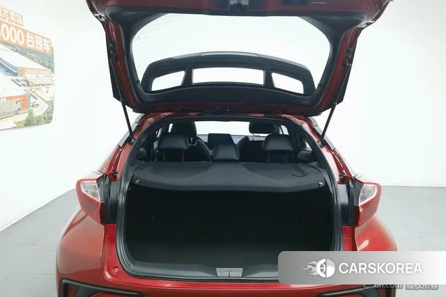 Toyota C-HR id 4313971 из Китая 39