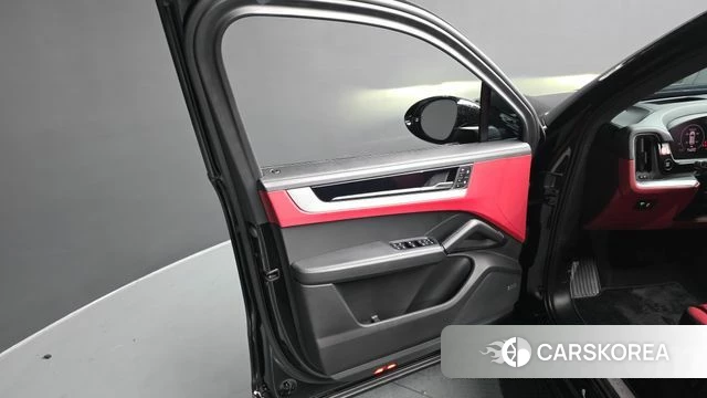 Porsche Cayenne (PO536) id 4349424 из Кореи 39