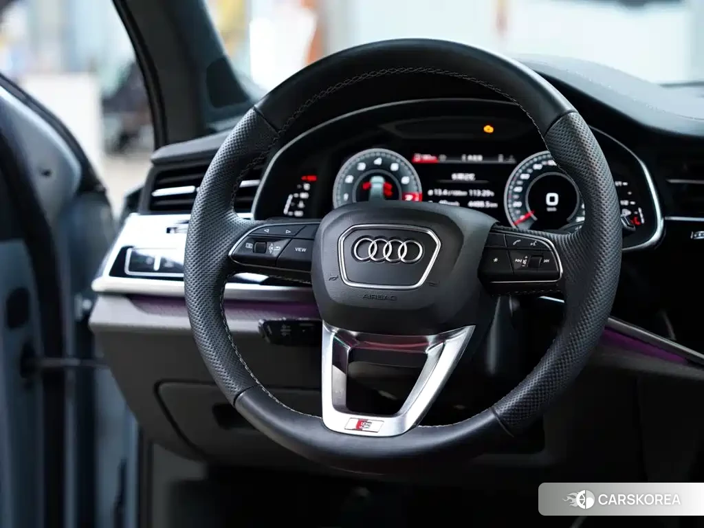 Audi SQ7 id 4601742 из Китая 40