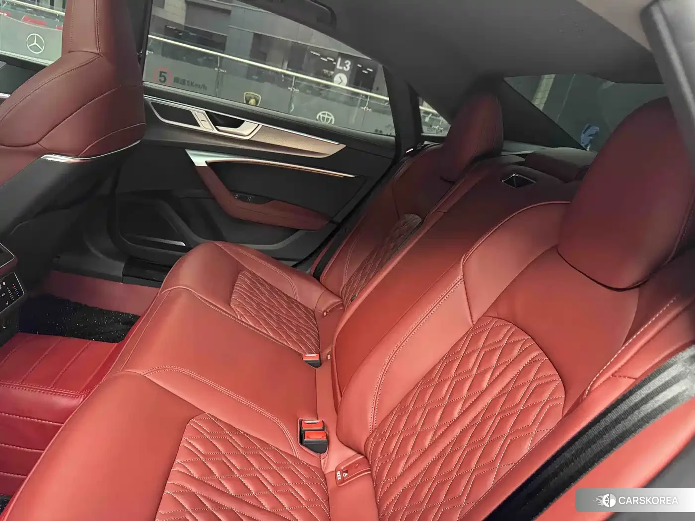 Audi A7L id 4538842 из Китая 40