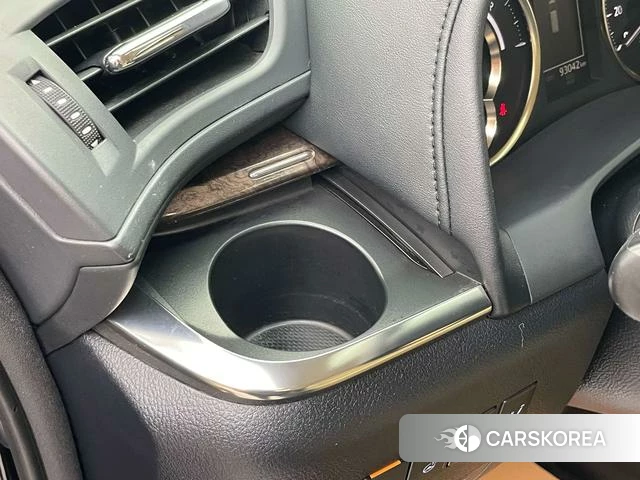 Toyota Elfa id 4257355 из Китая 40