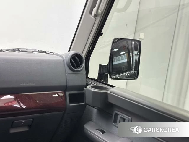 Toyota Land Cruiser 70 Series id 4258079 из Китая 40