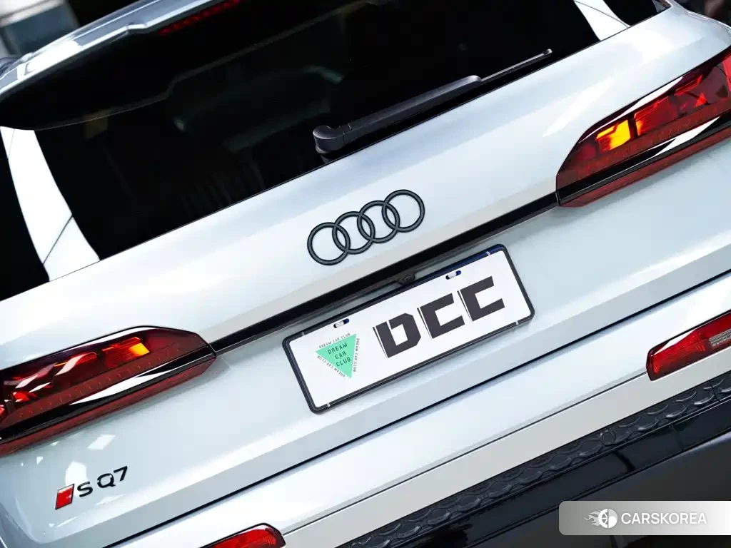 Audi SQ7 id 4601742 из Китая 41