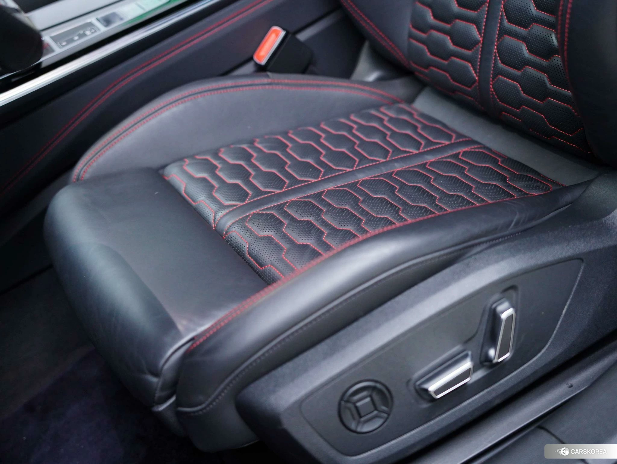 Audi RS 6 id 4499186 из Китая 41