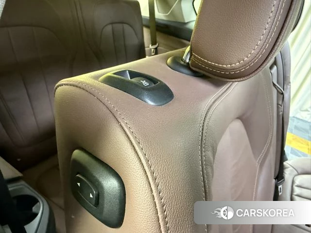 BMW X7 id 4235421 из Китая 41