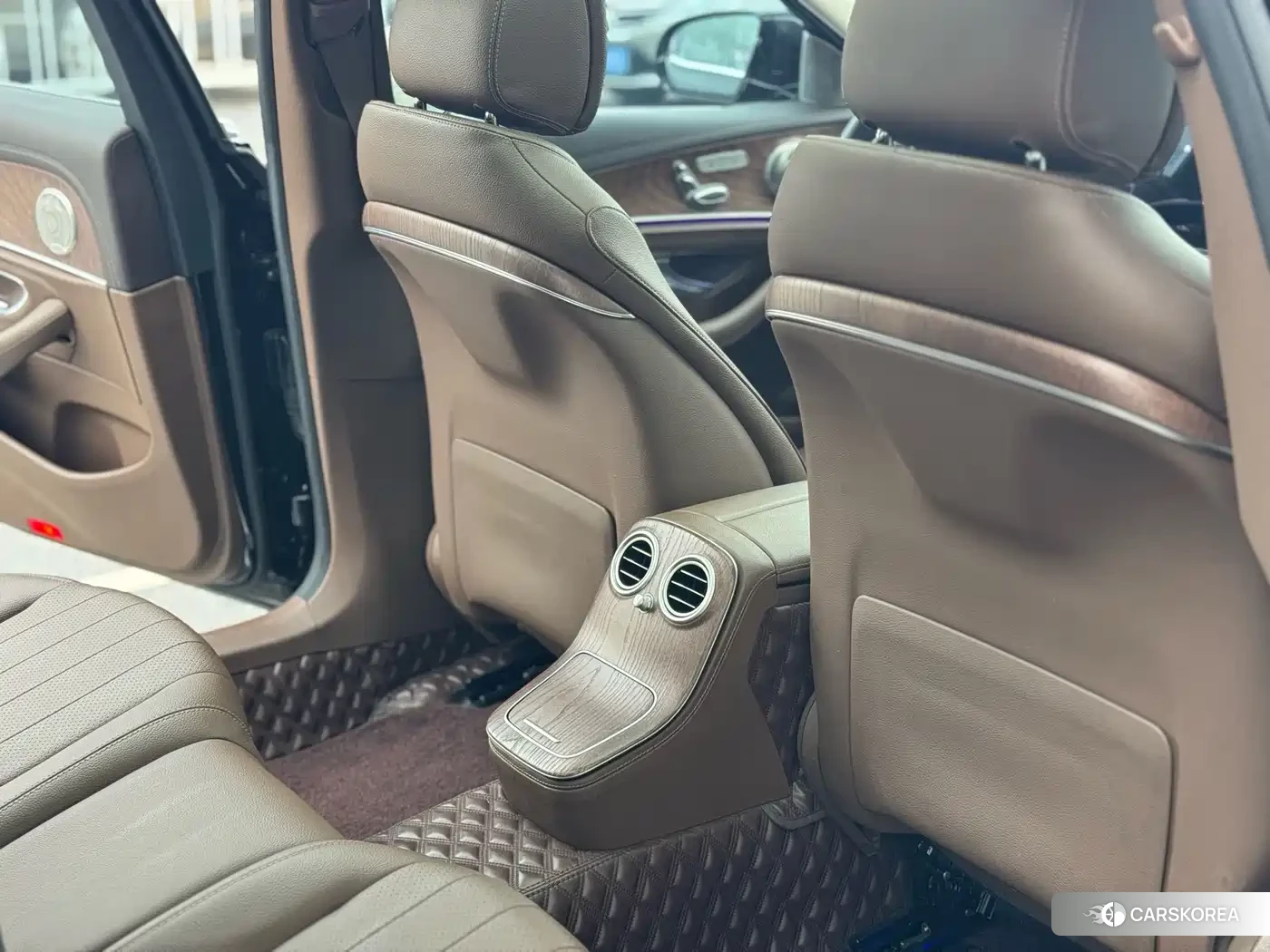 Mercedes-Benz E-Class id 4577598 из Китая 41