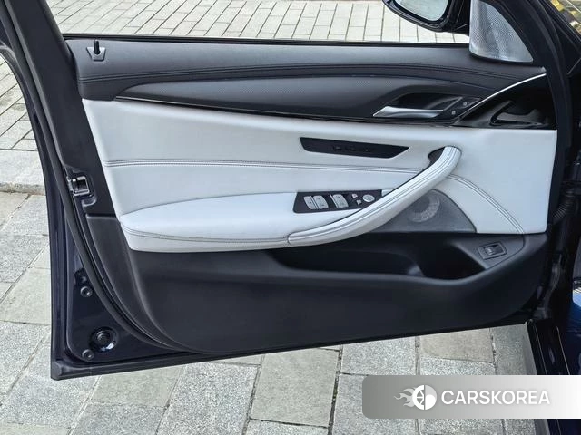BMW M5 id 3908725 из Китая 42