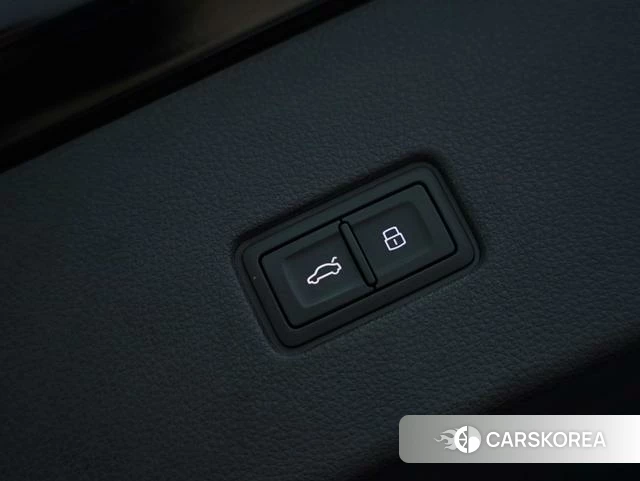 Audi RS Q8 id 4258550 из Китая 42