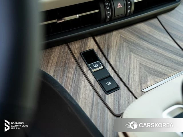 Lexus LM id 4273748 из Китая 43