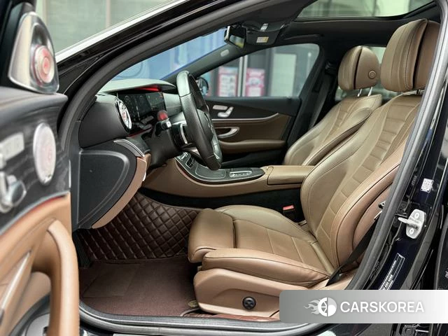 Mercedes-Benz E-class id 4260829 из Китая 43