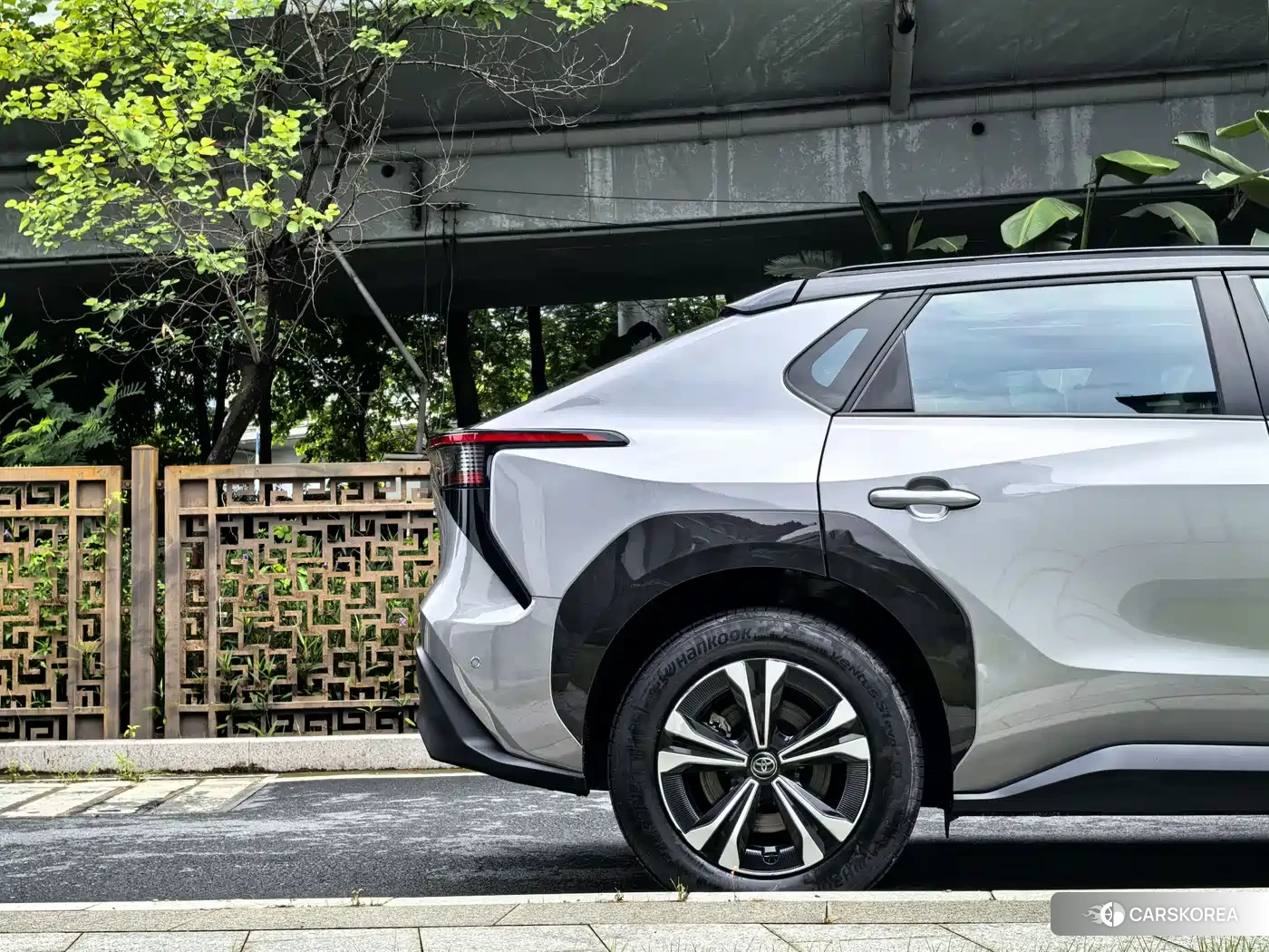 Toyota bZ4X id 4599732 из Китая 44